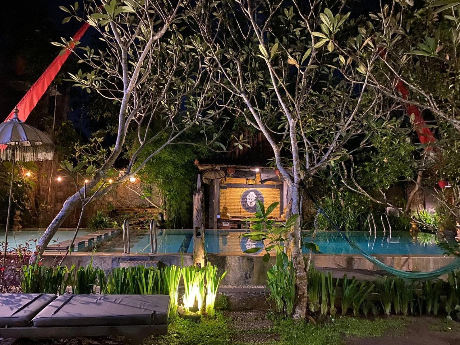 Astuti Gallery Homestay ยอกยาการ์ตา ภายนอก รูปภาพ