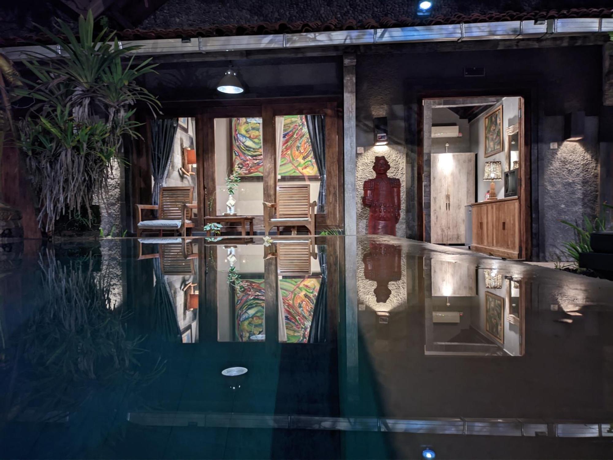 Astuti Gallery Homestay ยอกยาการ์ตา ภายนอก รูปภาพ