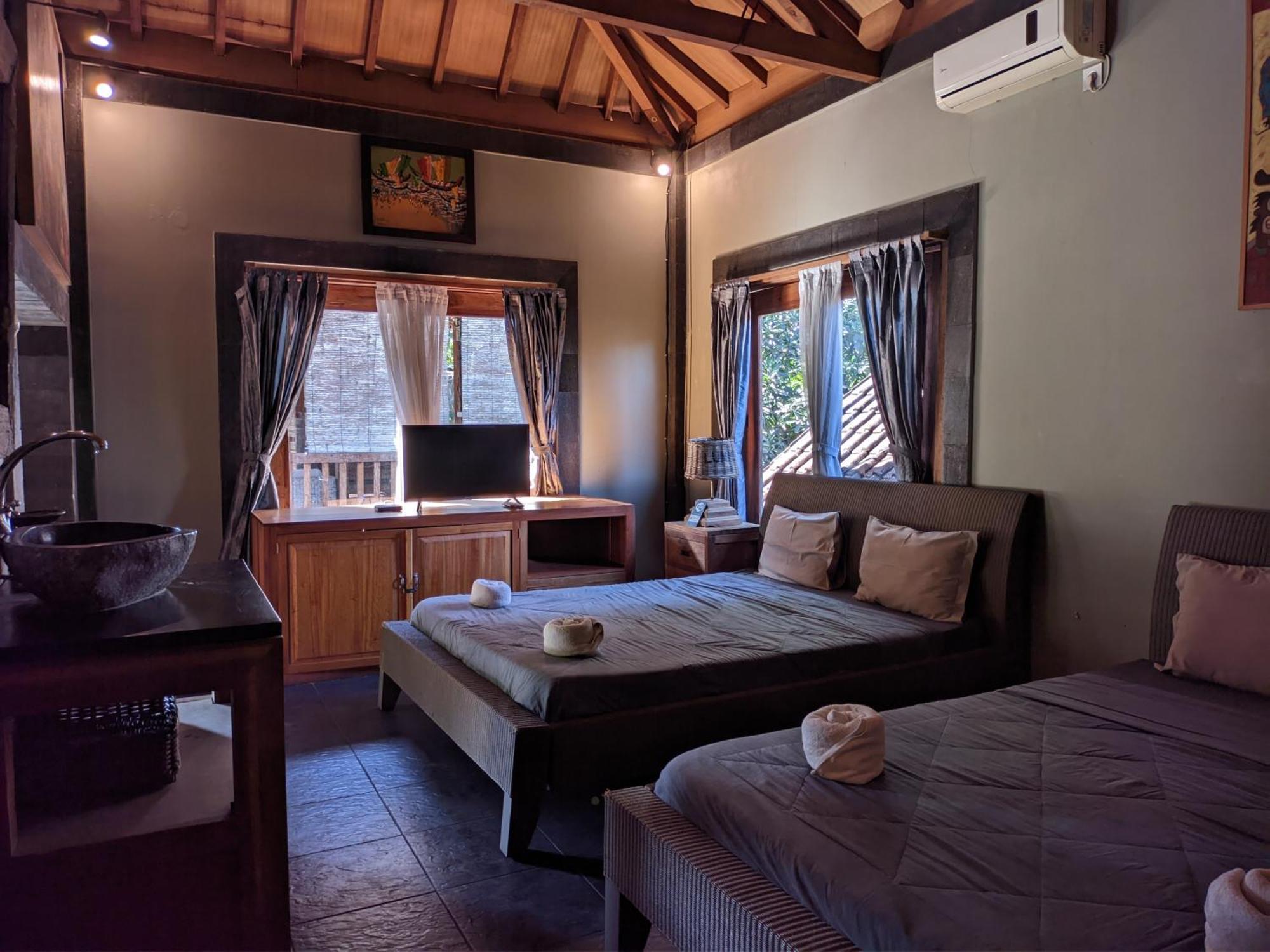 Astuti Gallery Homestay ยอกยาการ์ตา ภายนอก รูปภาพ
