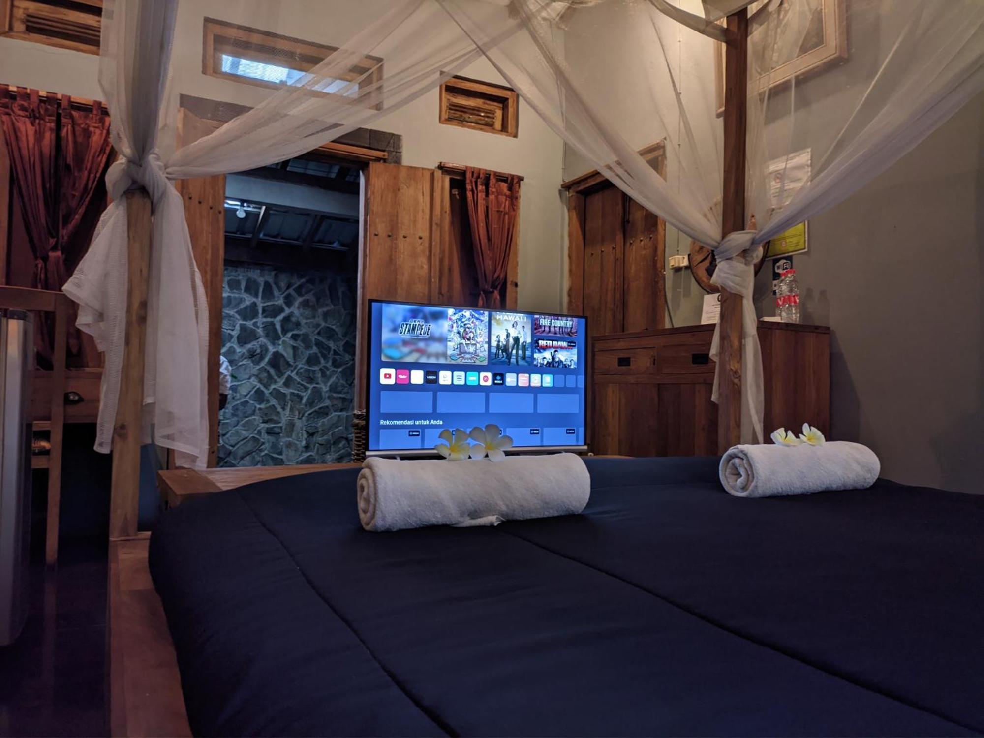 Astuti Gallery Homestay ยอกยาการ์ตา ภายนอก รูปภาพ