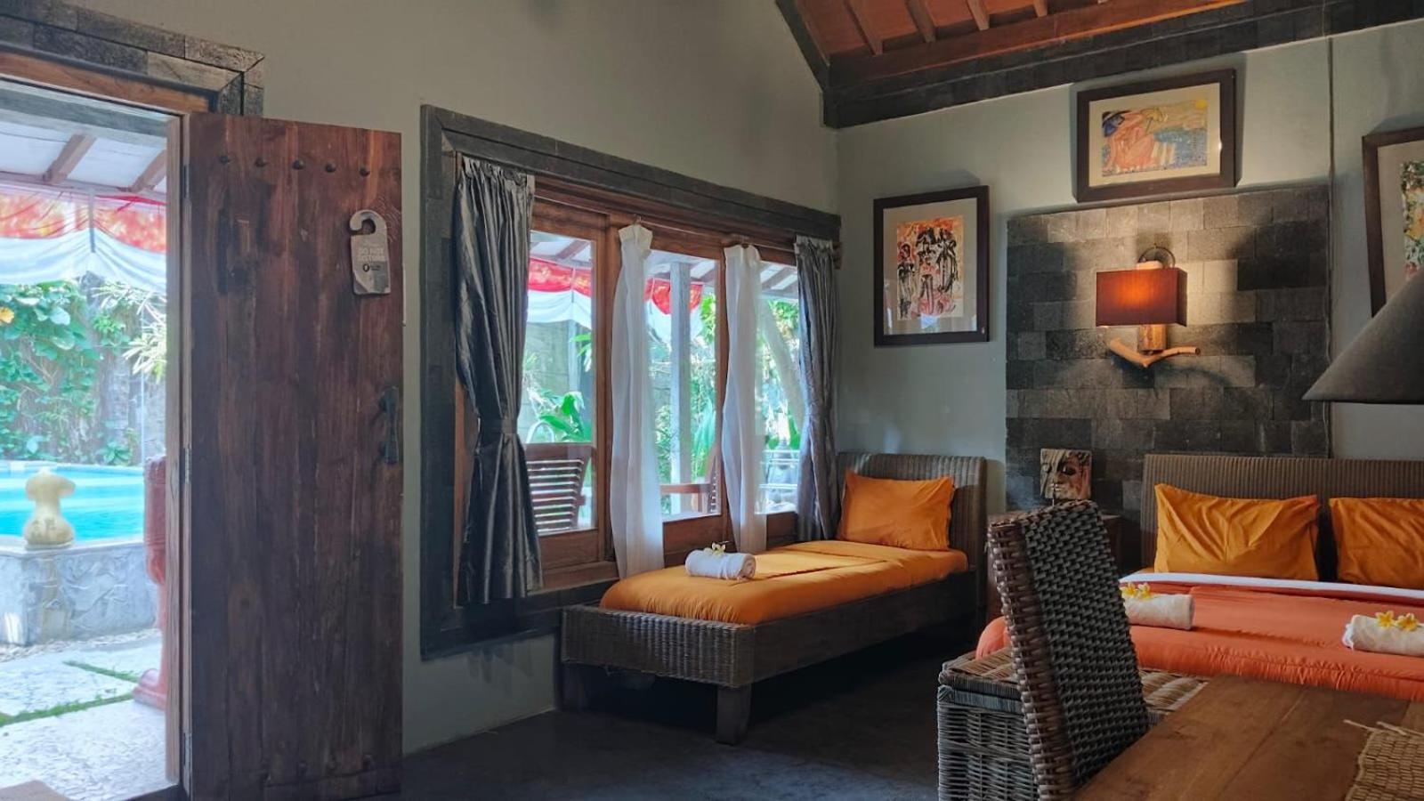 Astuti Gallery Homestay ยอกยาการ์ตา ภายนอก รูปภาพ